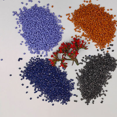การผลิตพลาสติก TPU Granule ที่กําหนดเอง วัสดุแท้สําหรับรองเท้า โทรศัพท์ นาฬิกา